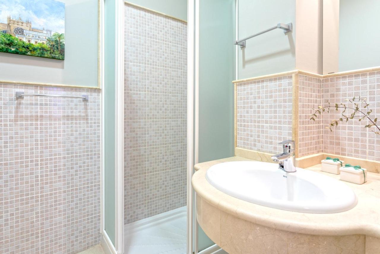 Genteel Home Vinuesa Siviglia Esterno foto