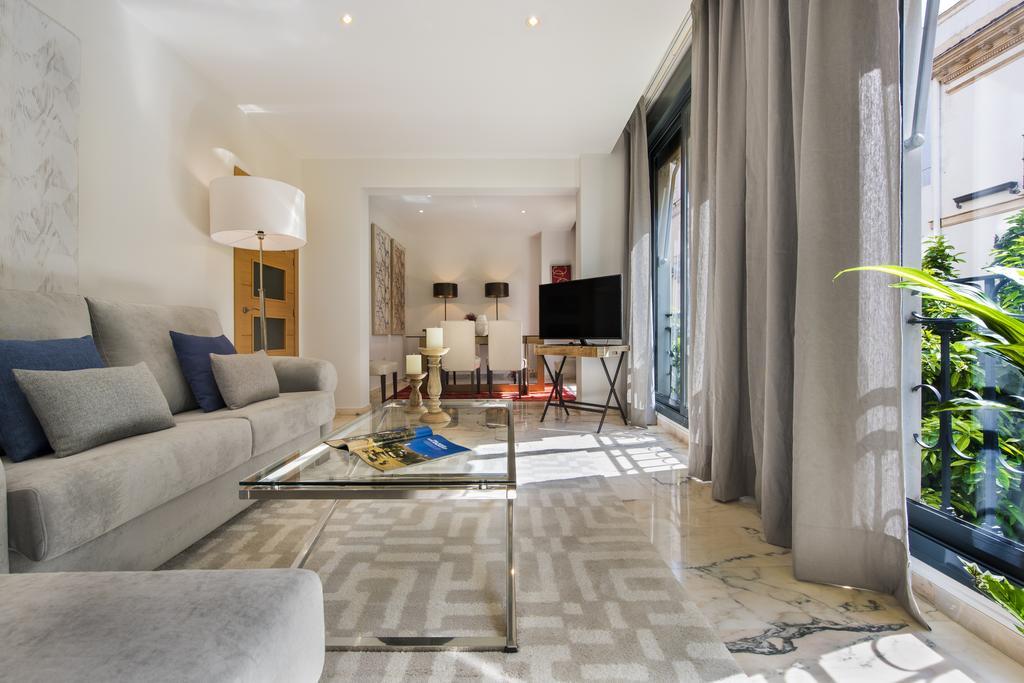 Genteel Home Vinuesa Siviglia Esterno foto