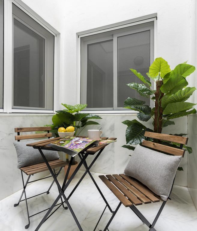 Genteel Home Vinuesa Siviglia Esterno foto
